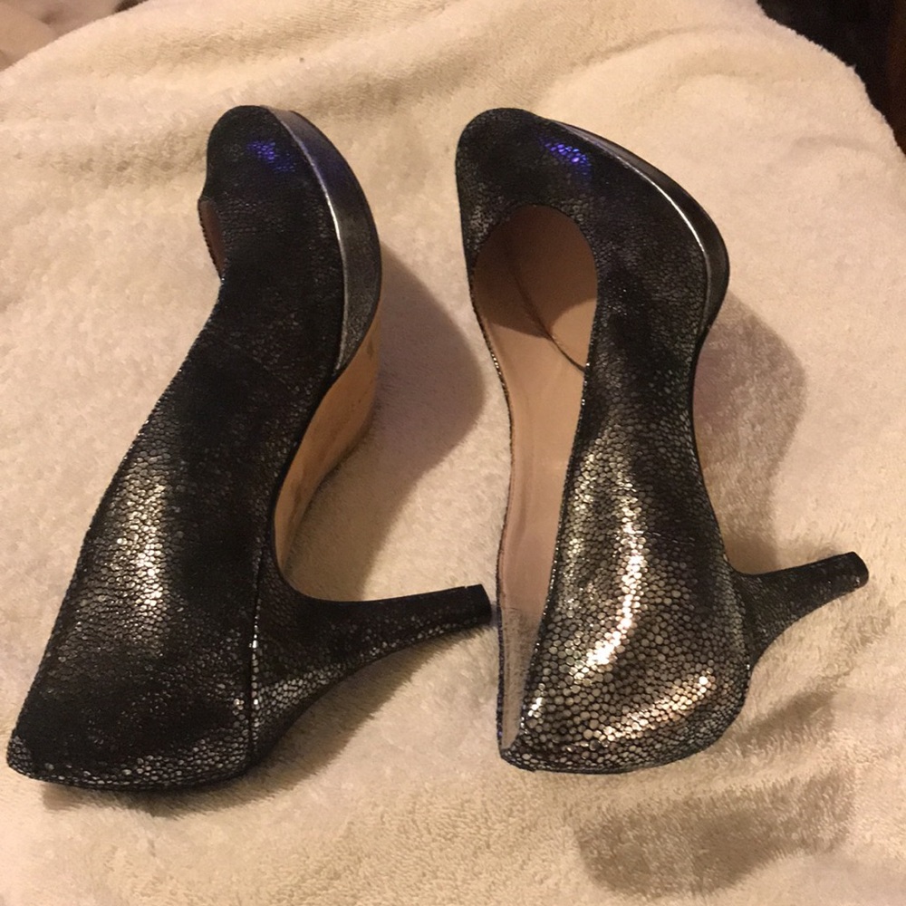 Vince Camuto Zella Brown Bronze Metallic Snake Print Pumps